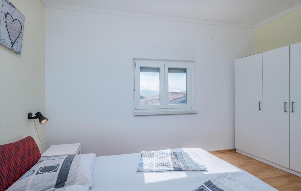 Nice Apartment In Stara Baska 1 With Wifi Exterior foto