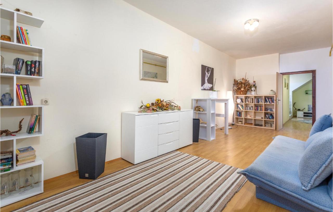 Nice Apartment In Stara Baska 1 With Wifi Exterior foto